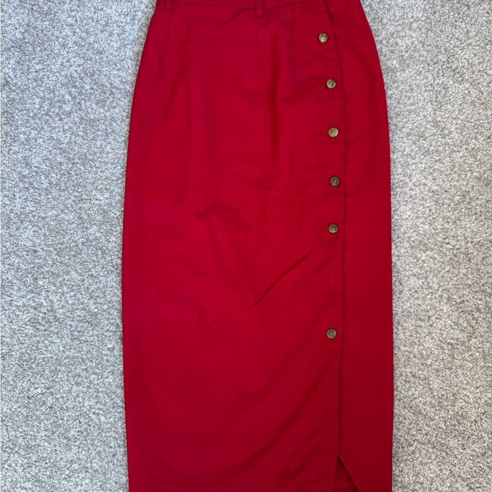 Stunning Handmade Red High-Waisted Skirt with Side Button Detail 🍎